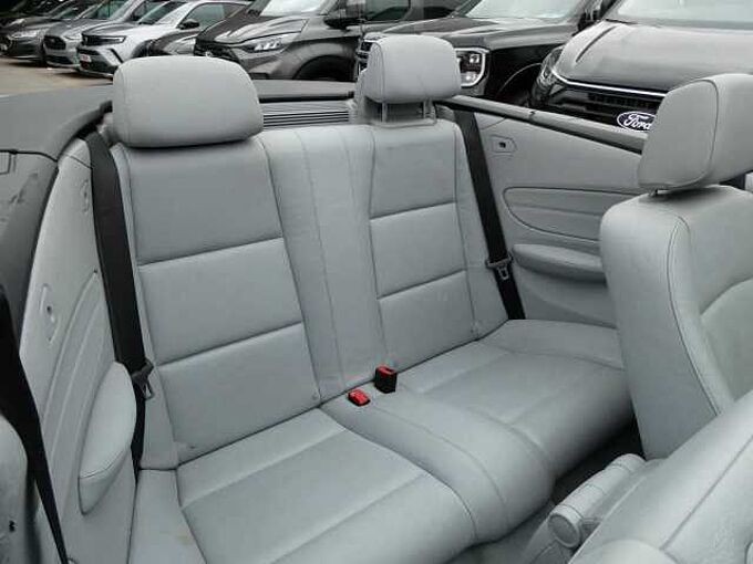 BMW 118d Cabrio 2.0D 136pk AUTOMAAT Leder '09 158000km (87800)