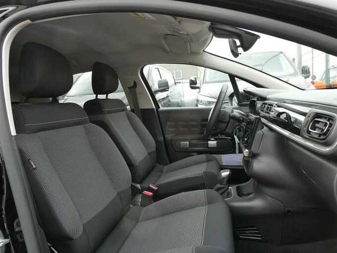 Citroen C3 1.2 i benzine 110pk Automaat Business Camera '24 10000km (18565)