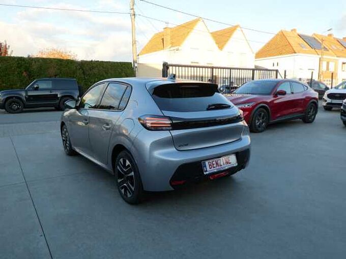 Peugeot 208 1.2 i benzine 100pk Allure 02/2024 23000km (16898)