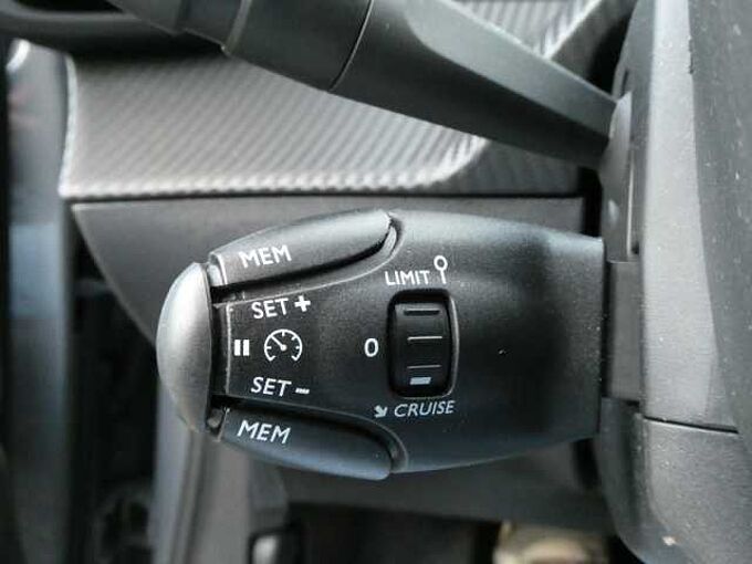 Peugeot 208 1.2 i benzine 100pk Allure '24 360°camera BLIS 23000km (06512)