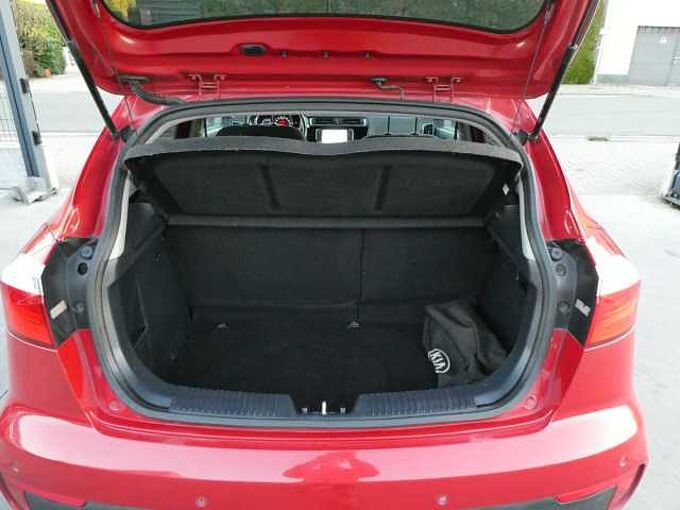 Kia Rio 1.2 i benzine 85pk 5d Business Luxe Camera '16 133000km (92591)