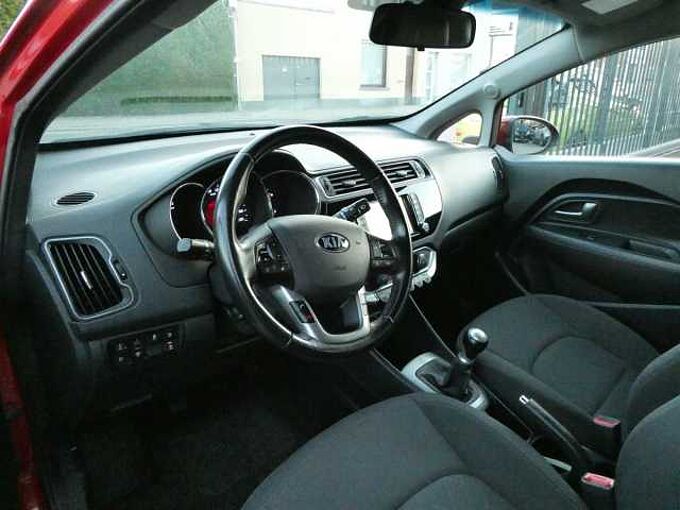 Kia Rio 1.2 i benzine 85pk 5d Business Luxe Camera '16 133000km (92591)