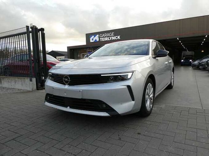 Opel Astra 5d 1.2 i benzine 110pk Business '23 53000km (09657)