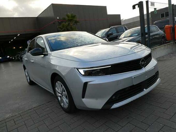 Opel Astra 5d 1.2 i benzine 110pk Business '23 53000km (09657)