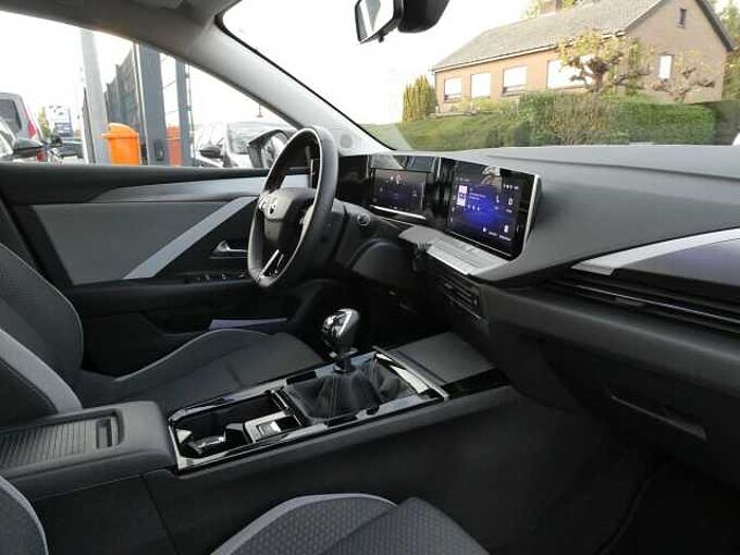 Opel Astra 5d 1.2 i benzine 110pk Business '23 53000km (09657)