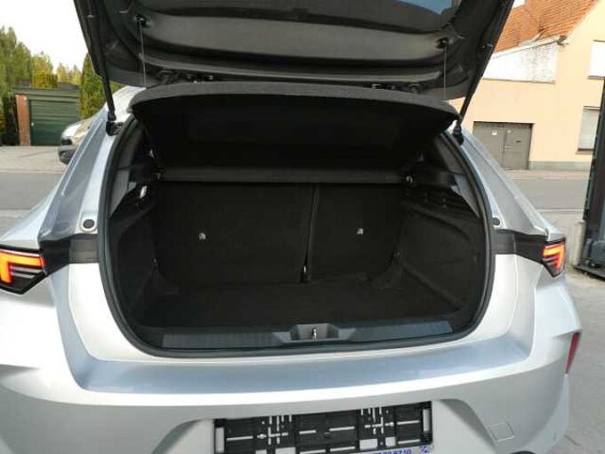 Opel Astra 5d 1.2 i benzine 110pk Business '23 53000km (09657)