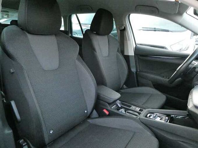 SKODA Octavia Break 1.0 i MHEV 110pk Automaat Business Luxe Trekhaak '21 74000km (27903)