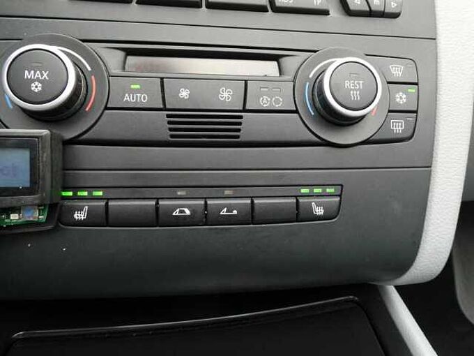 BMW 118d Cabrio 2.0D 136pk AUTOMAAT Leder '09 158000km (87800)