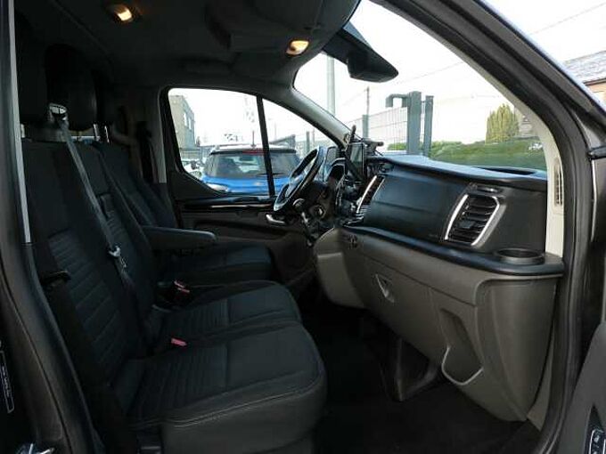 Ford Transit Custom L1 Multi-Use 6pl 2.0 TDCi 130pk Limited '20 136000km (36384)