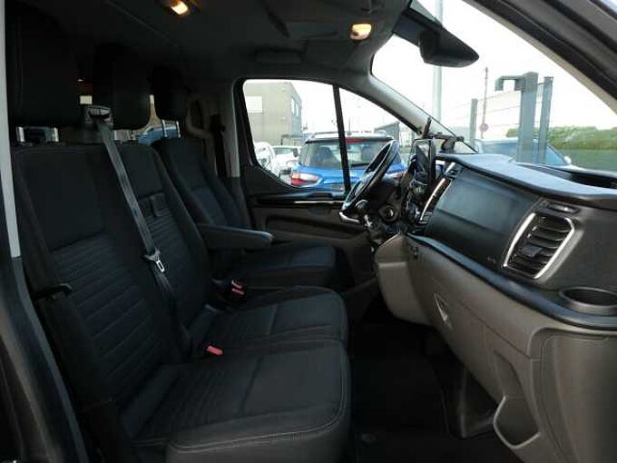 Ford Transit Custom L1 Multi-Use 6pl 2.0 TDCi 130pk Limited '20 136000km (36384)