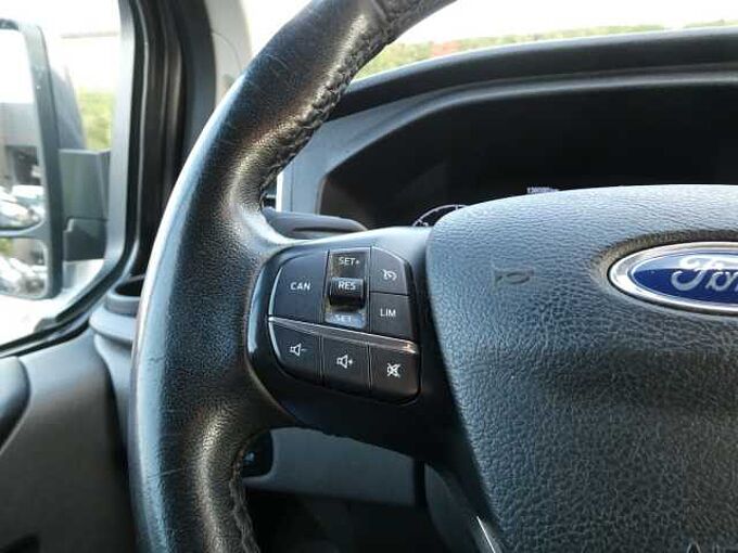 Ford Transit Custom L1 Multi-Use 6pl 2.0 TDCi 130pk Limited '20 136000km (36384)
