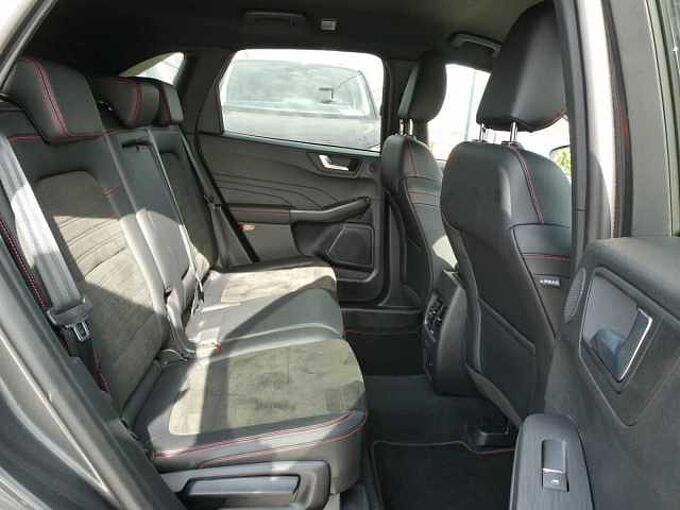 Ford Kuga ST-Line X 2.0 TDCi 120pk Automaat Trekhaak Full '23 31000km (40425)