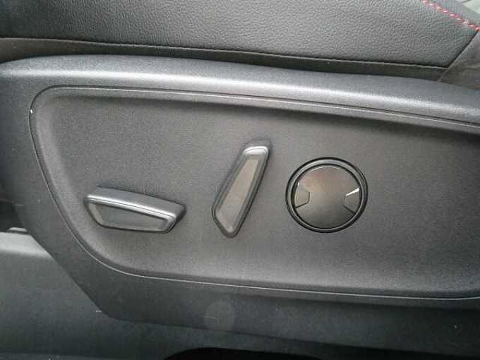 Ford Kuga ST-Line X 2.0 TDCi 120pk Automaat Trekhaak Full '23 31000km (40425)