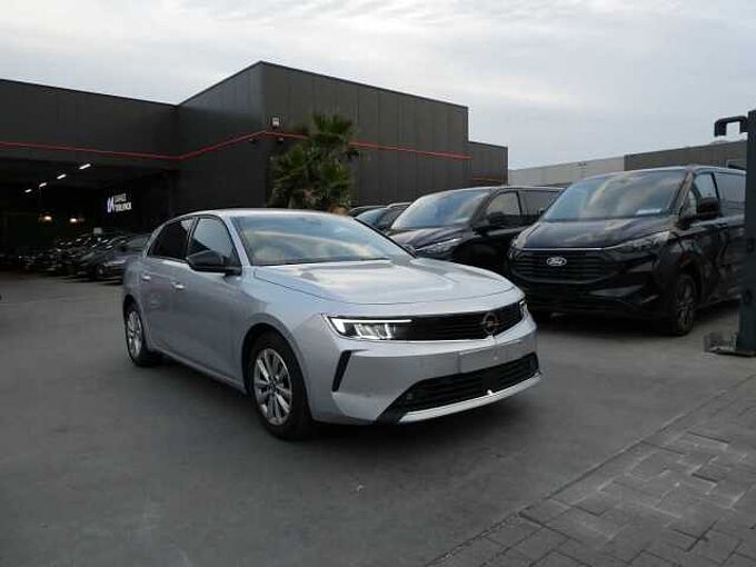 Opel Astra 1.2 i benzine 110pk Business 5d '23 48000km (13296)