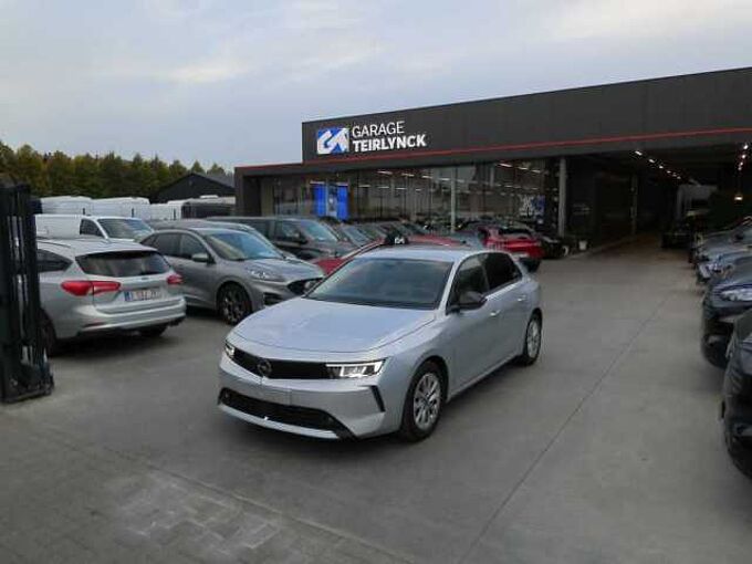 Opel Astra 1.2 i benzine 110pk Business 5d '23 48000km (13296)