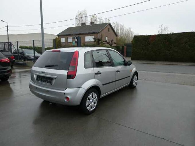 Ford Fiesta 1.4 TDCi 68pk 5d Trend Airco '05 garantie (36964)
