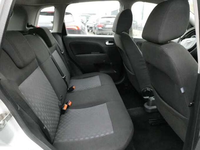 Ford Fiesta 1.4 TDCi 68pk 5d Trend Airco '05 garantie (36964)