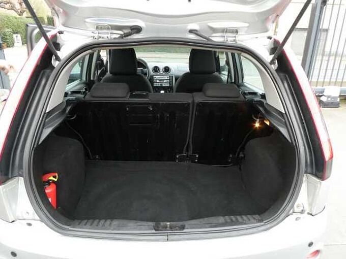 Ford Fiesta 1.4 TDCi 68pk 5d Trend Airco '05 garantie (36964)