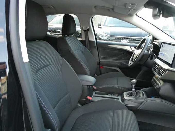 Ford Focus 5d 1.0 i MHEV 125pk Titanium X A. Camera '24 14000km (26524)