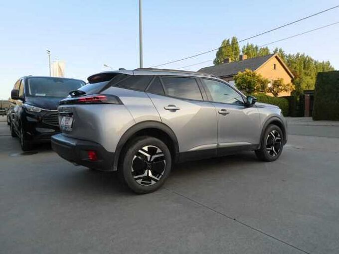 Peugeot 2008 1.2 i benzine 100pk Allure Camera '24 11000km (25189)