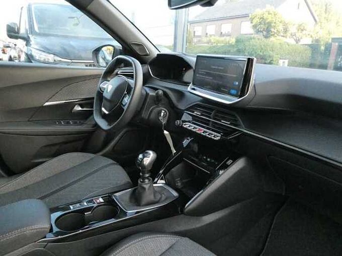 Peugeot 2008 1.2 i benzine 100pk Allure Camera '24 11000km (25189)