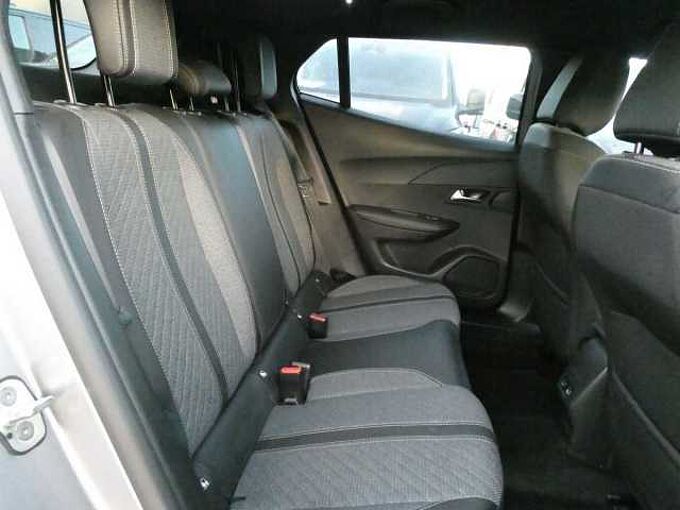 Peugeot 2008 1.2 i benzine 100pk Allure Camera '24 11000km (25189)