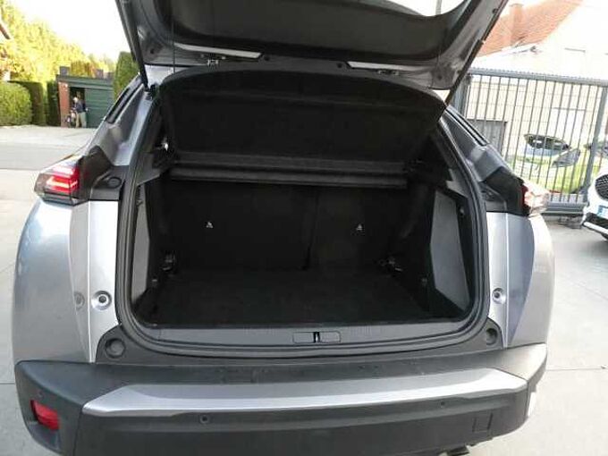 Peugeot 2008 1.2 i benzine 100pk Allure Camera '24 11000km (25189)