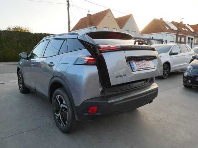 Peugeot 2008 1.2 i benzine 100pk Allure Camera '24 11000km (25189)