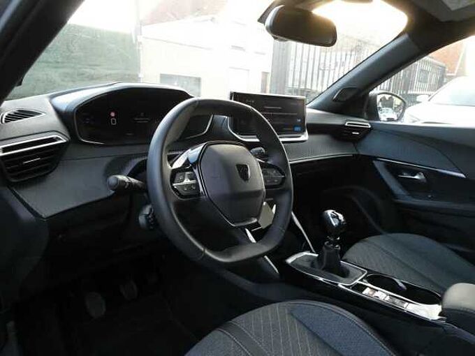 Peugeot 2008 1.2 i benzine 100pk Allure Camera '24 11000km (25189)