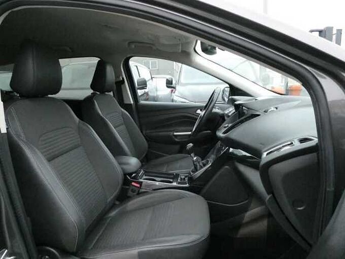 Ford Kuga 1.5i 150pk TITANIUM luxe '18 (75794)