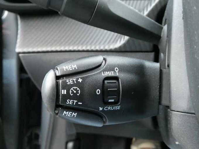 Peugeot 208 1.2 i benzine 100pk Allure '24 360°camera BLIS 23000km (06512)