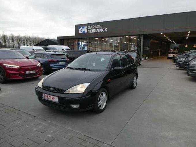 Ford Focus 1.6 i benzine 100pk 5d Business Trekhaak '02 garantie (31458)
