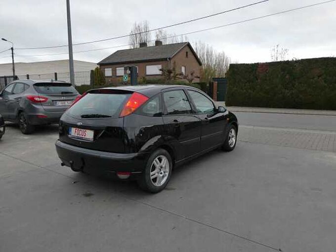 Ford Focus 1.6 i benzine 100pk 5d Business Trekhaak '02 garantie (31458)