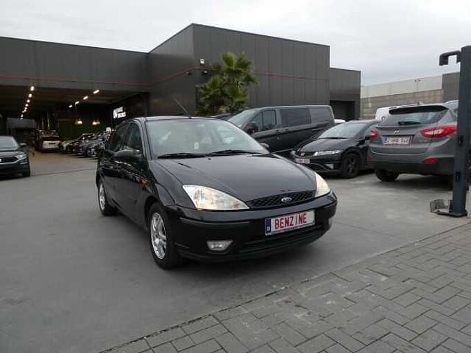 Ford Focus 1.6 i benzine 100pk 5d Business Trekhaak '02 garantie (31458)