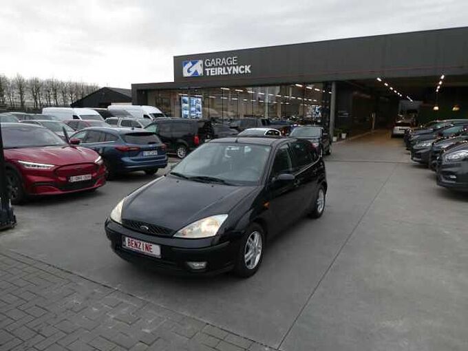 Ford Focus 1.6 i benzine 100pk 5d Business Trekhaak '02 garantie (31458)