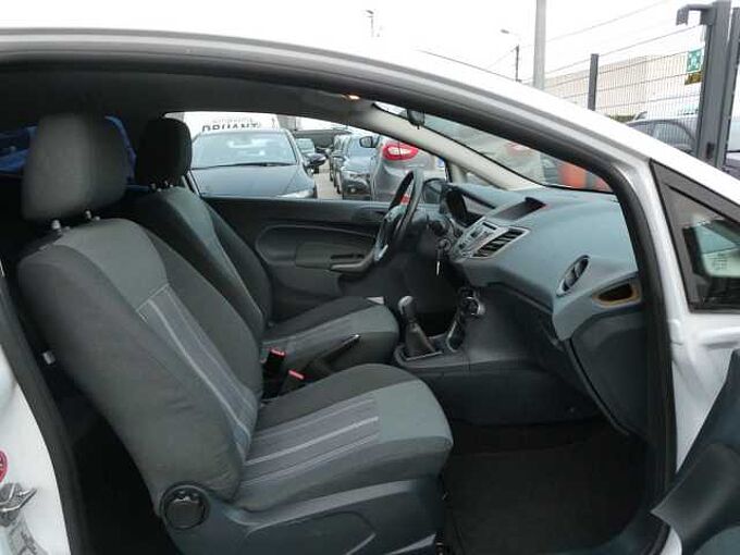 Ford Fiesta 1.6 TDCi 90pk 3d Trend Airco '08 garantie (34851)