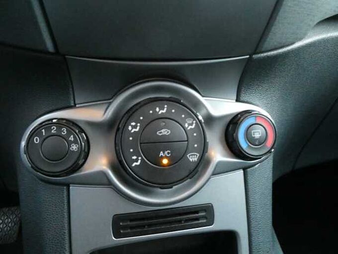 Ford Fiesta 1.6 TDCi 90pk 3d Trend Airco '08 garantie (34851)