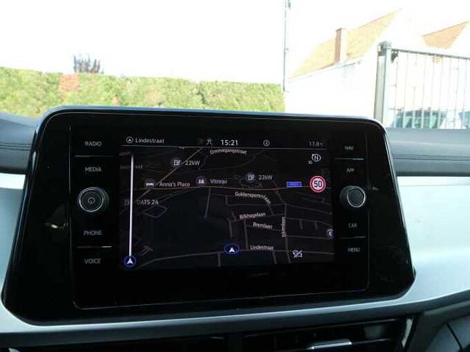 Volkswagen T-Roc 1.0 TSi 115pk Business Luxe '25 20000km (30527)