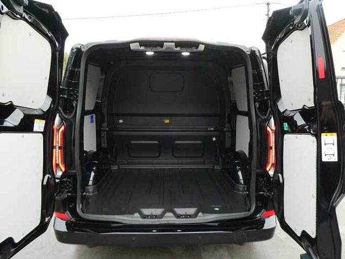 Ford Transit Custom L1 Multi-Use SPORT 5pl 2.0 TDCi 170pk Automaat STOCK