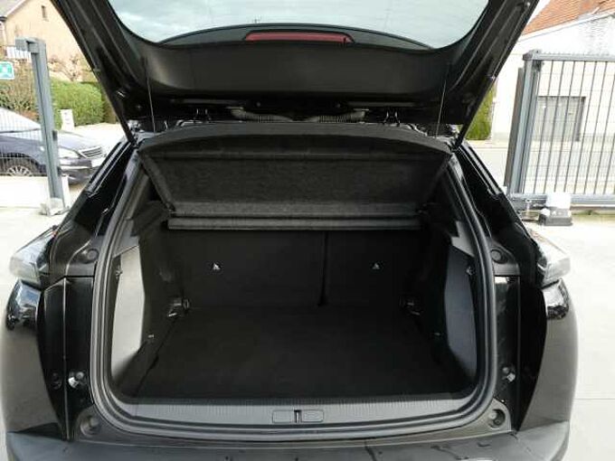 Peugeot 2008 1.2 i benzine 100pk Allure Camera '24 11000km (67782)