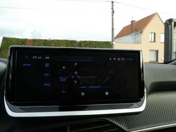 Peugeot 2008 1.2 i benzine 100pk Allure Camera '24 11000km (67782)