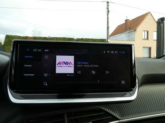 Peugeot 2008 1.2 i benzine 100pk Allure Camera '24 11000km (67782)