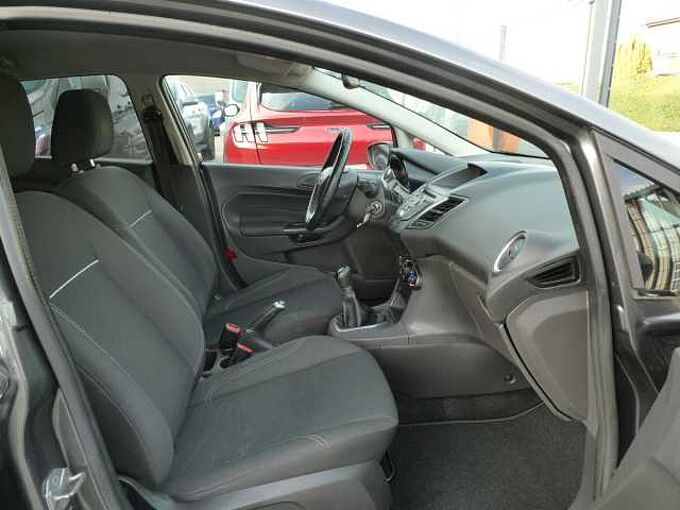 Ford Fiesta 1.2 i benzine 60pk 5d Business '15 garantie (86160)