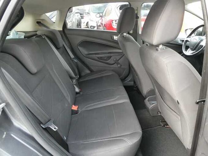 Ford Fiesta 1.2 i benzine 60pk 5d Business '15 garantie (86160)