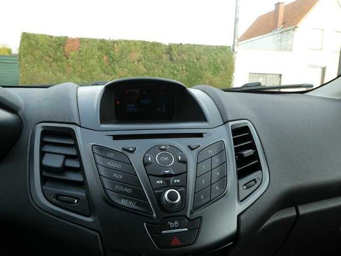 Ford Fiesta 1.2 i benzine 60pk 5d Business '15 garantie (86160)