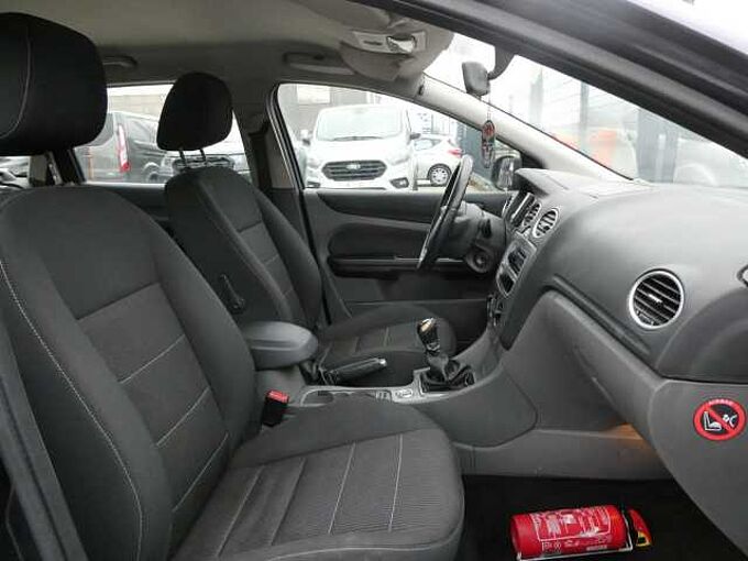 Ford Focus Break 1.6 TDCi 90pk Trend Airco Trekhaak '10 garantie (31314)