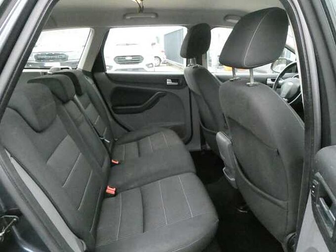 Ford Focus Break 1.6 TDCi 90pk Trend Airco Trekhaak '10 garantie (31314)