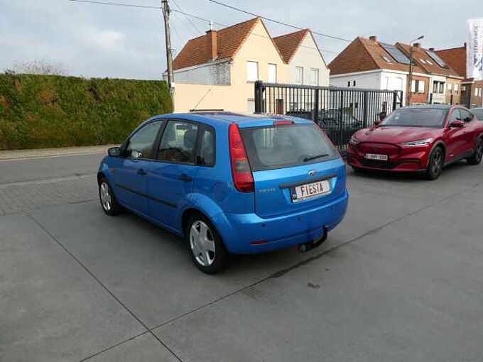 Ford Fiesta 1.6 i benzine 100pk 5d Trend Airco Leder '04 garantie (53459)