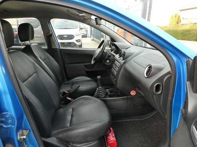 Ford Fiesta 1.6 i benzine 100pk 5d Trend Airco Leder '04 garantie (53459)