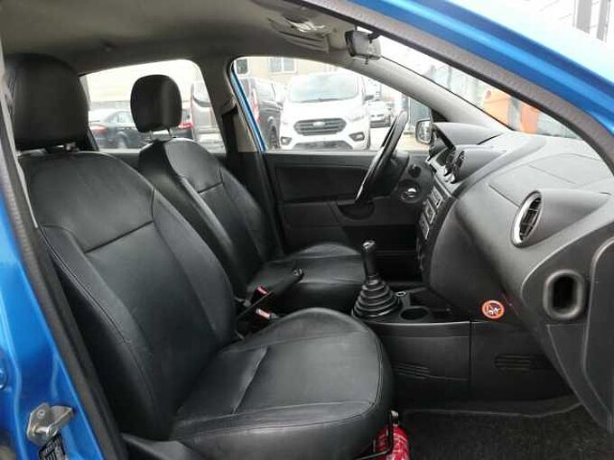 Ford Fiesta 1.6 i benzine 100pk 5d Trend Airco Leder '04 garantie (53459)